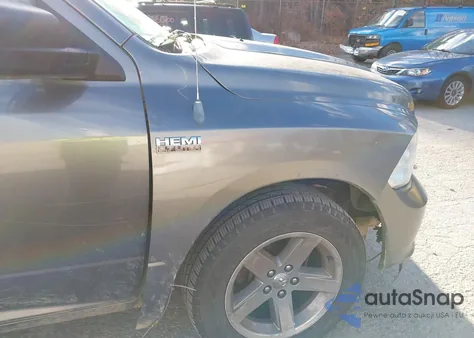 2013 Ram 1500 Express z USA, uszkodzony, nr VIN 1C6RR7FT1DS681925